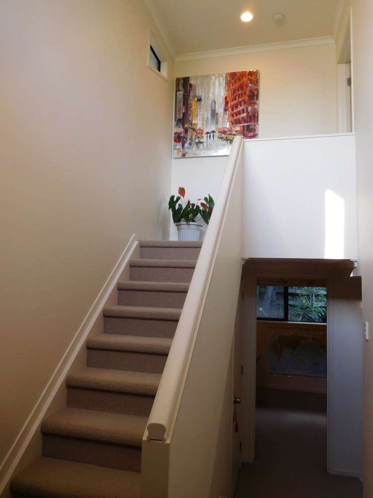 2/65 Sunset Road Totara Vale_8