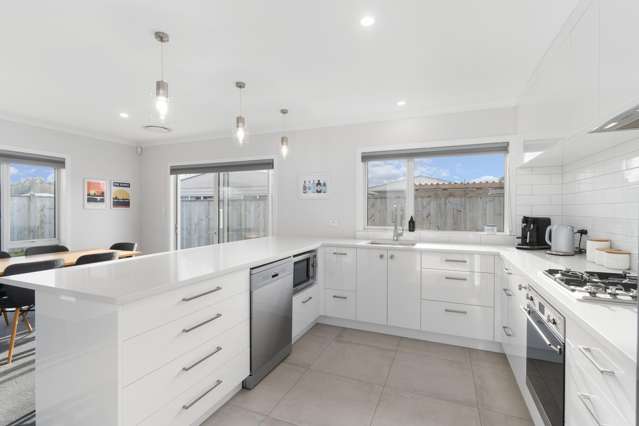 2 Van Baarle Close Carterton_3