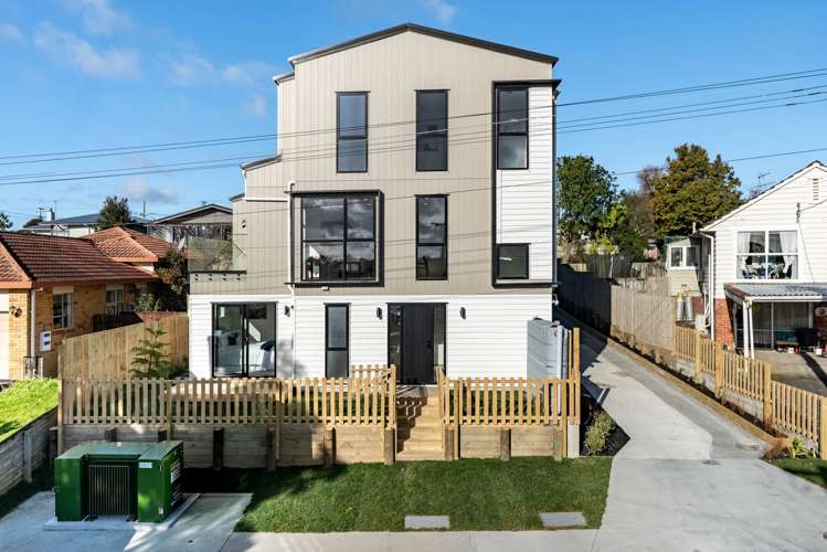 4 Woolley Avenue New Lynn_43