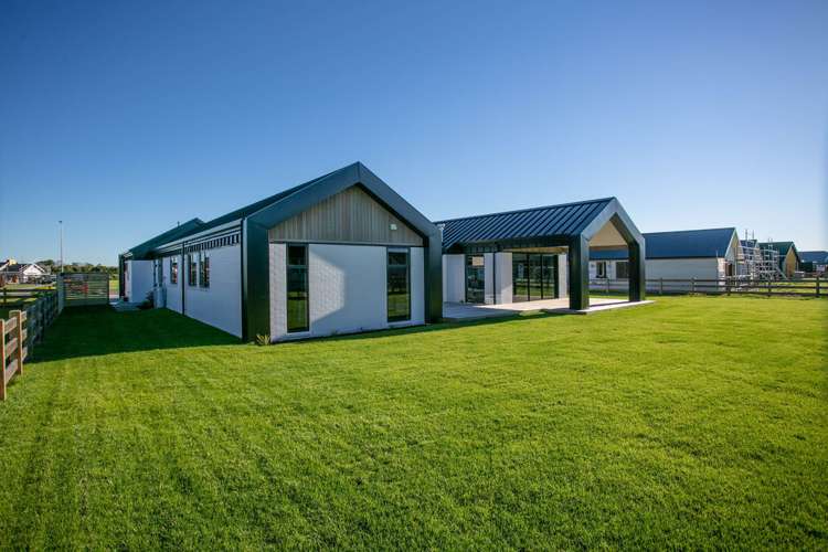 22 Alan Livingston Drive Cambridge_20