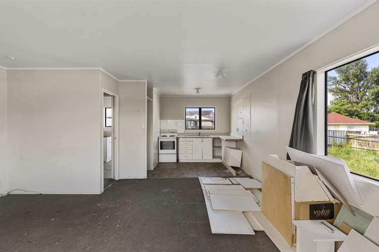 74 Maplesden Drive Clendon Park_6