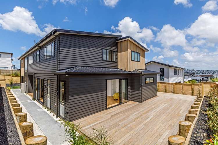 3 Fender Place Long Bay_24