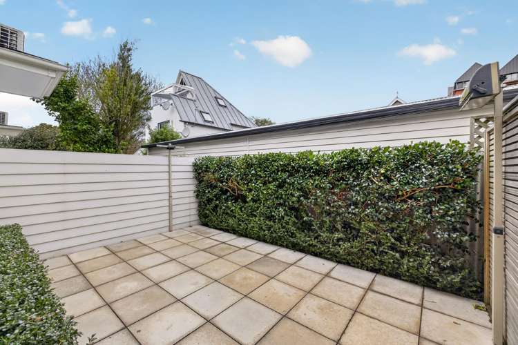 2/30 Armagh Street Christchurch Central_13