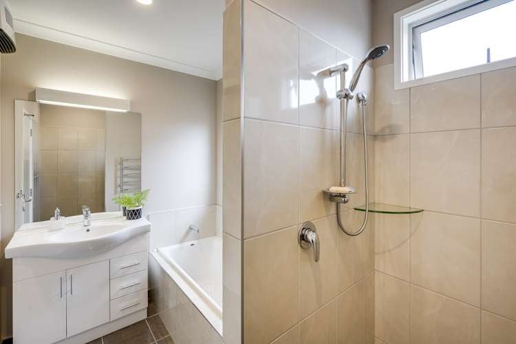 6 Drake Crescent Awatoto_16