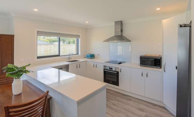 27 Cobb Place Otaki_9