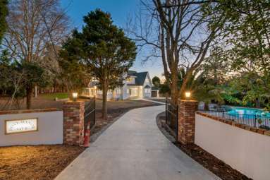147B Whangaparaoa Road_1