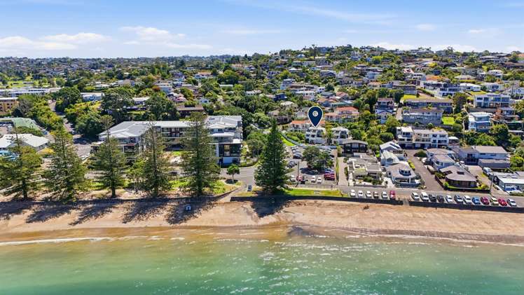 1/1 Valley Road Browns Bay_28