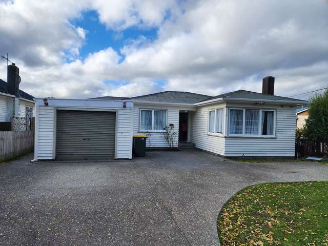 3 Bedroom Spacious Family Home in Wainuiomata