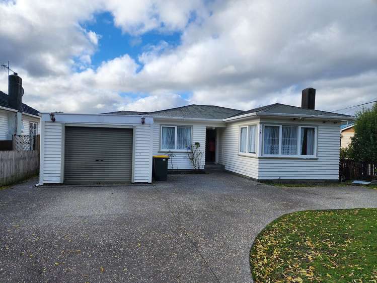 114 Wainuiomata Road Wainuiomata_0