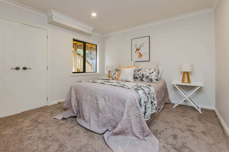 16 Castlebane Drive Flat Bush_13