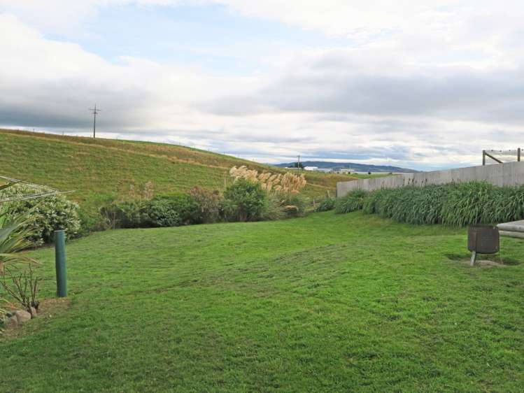 20 Rimu Street Kaka Point_14