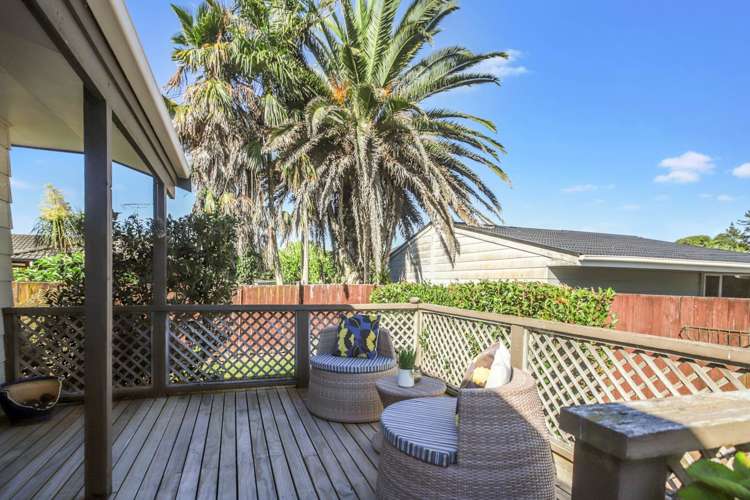 2/43 Carnoustie Drive Wattle Downs_3