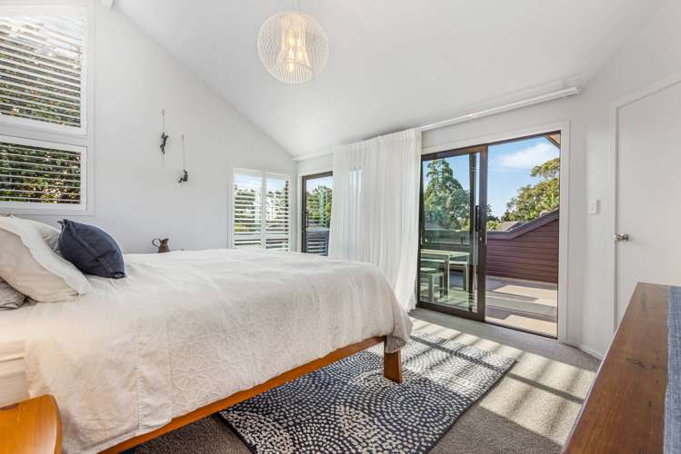 10 Coldham Crescent Saint Johns_12