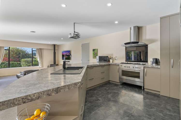 89 Totara View Road Wakefield_15
