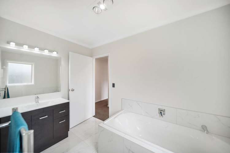 24 Hollowout Street Takanini_20