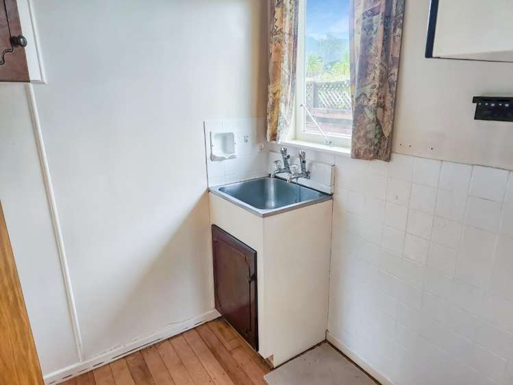 30 Karamu Crescent Wainuiomata_10