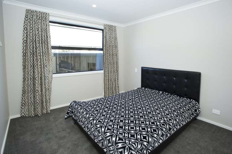 32 Charlesworth Drive Allenton_8