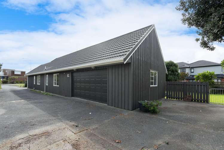 14 Olliver Grove Waikanae Beach_21