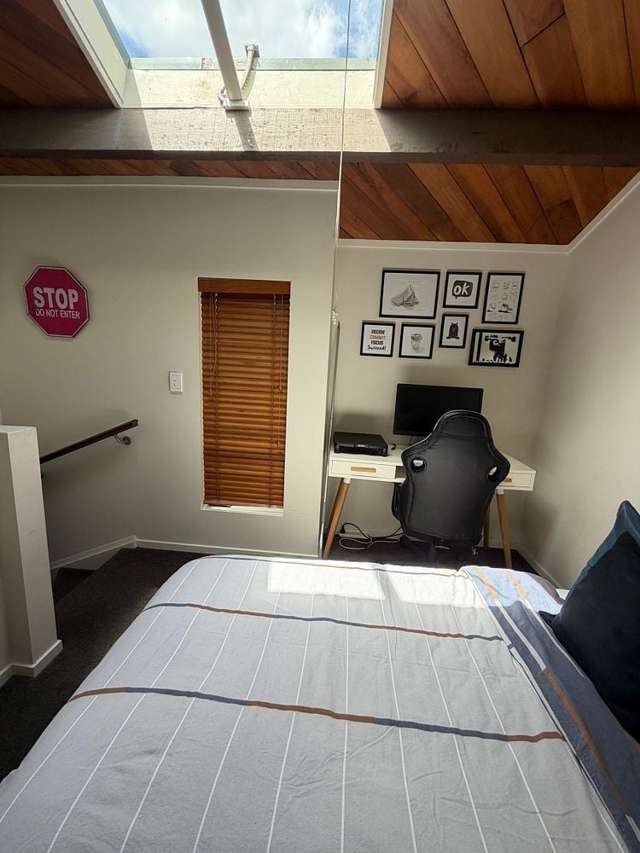 2/220 Thorndon Quay Pipitea_2