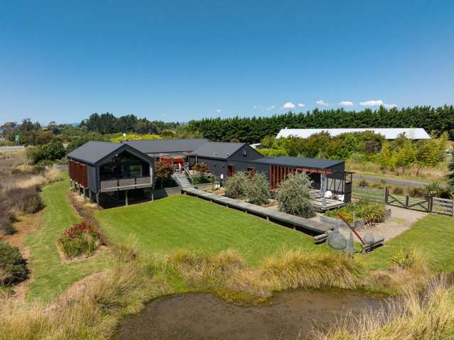 Attached Modern Apartment on Tasman Bay Estuary