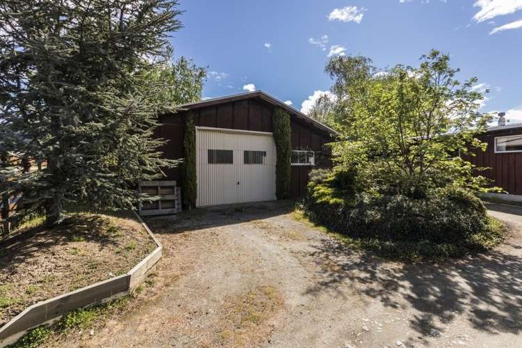 10 Frye Crescent Albert Town_2