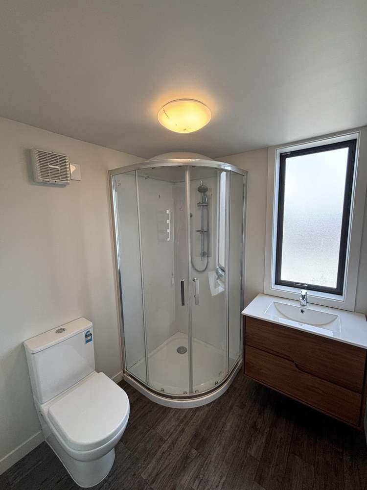8/16 Cecil Place Waltham_7