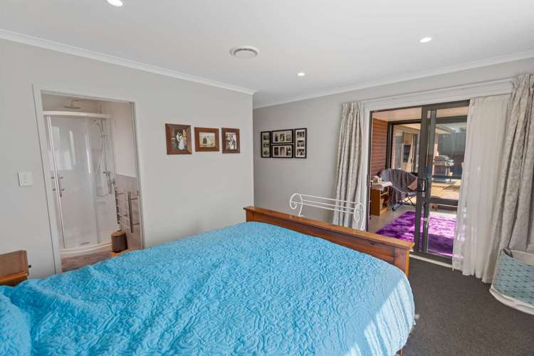 6 Magnolia Crescent Tawhero_13