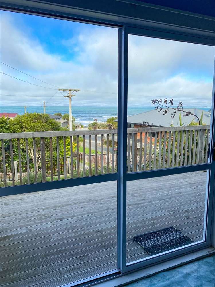 38 Esplanade Kaka Point_10