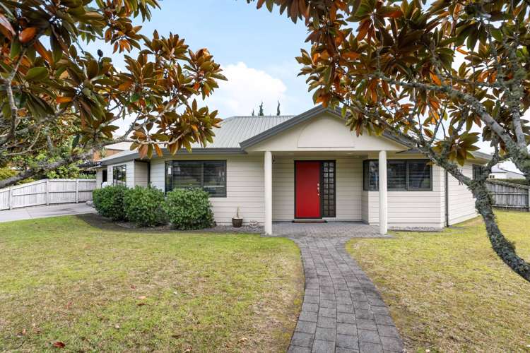 2 Lake Court Pauanui_24