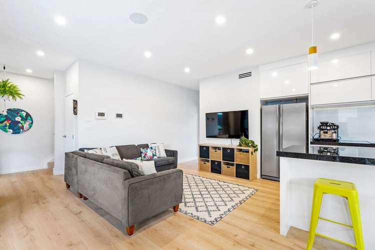 1 Crompton Place Orewa_3