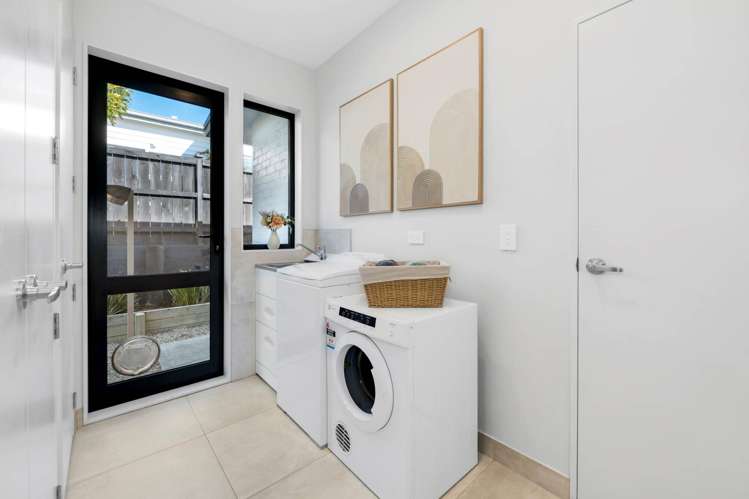 8 Doidge Street Beachlands_28