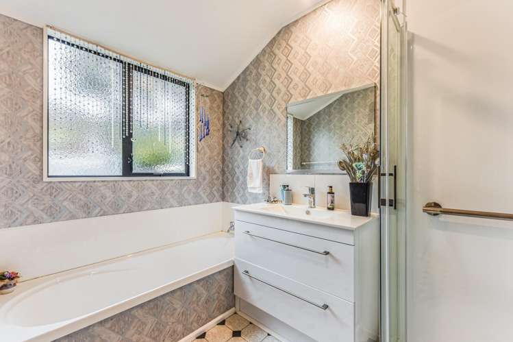 21 Clifford Avenue 10796_9