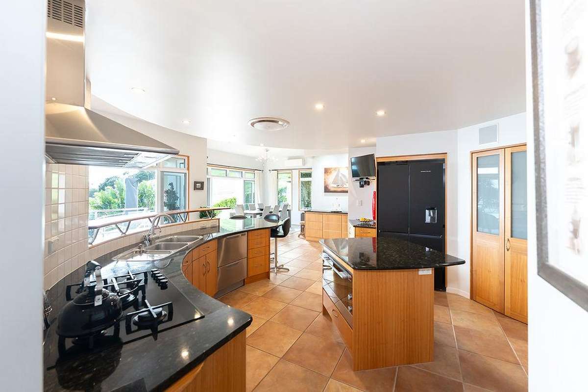 54-71 Manganese Point Road_1