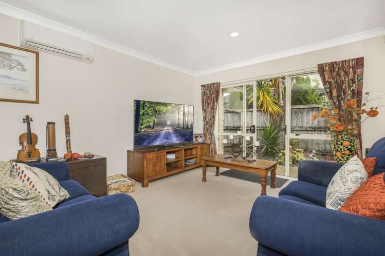 5 Greta Banks Place Wattle Downs_2