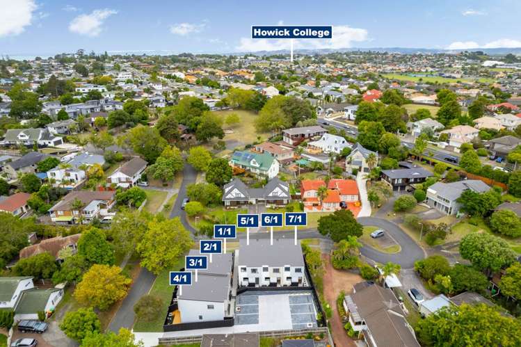 2/1 Photinia Place Botany Downs_13