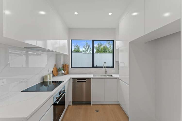 2C Coronation Street Belmont_6