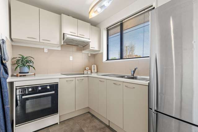 2/2 McHaffies Place Wainoni_1