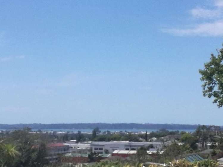 53 West Coast Road Glen Eden_1