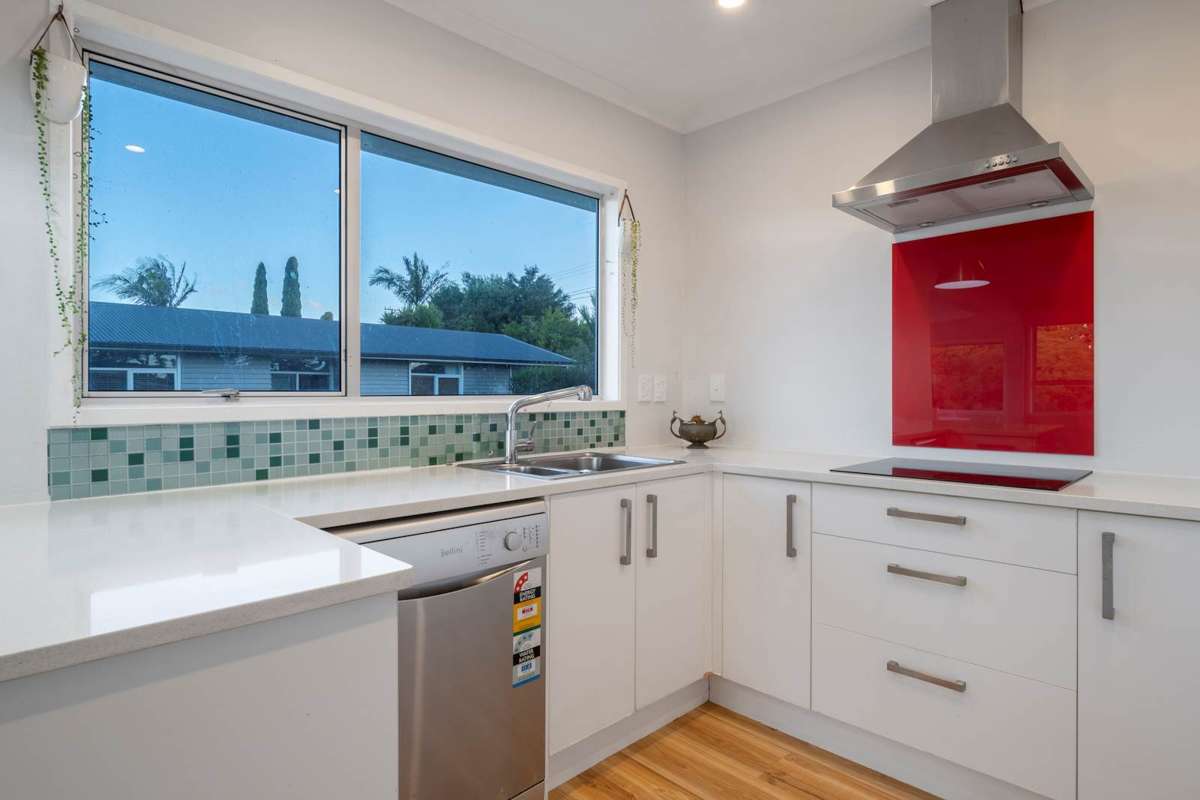 1/4 Tui Glen Road_2