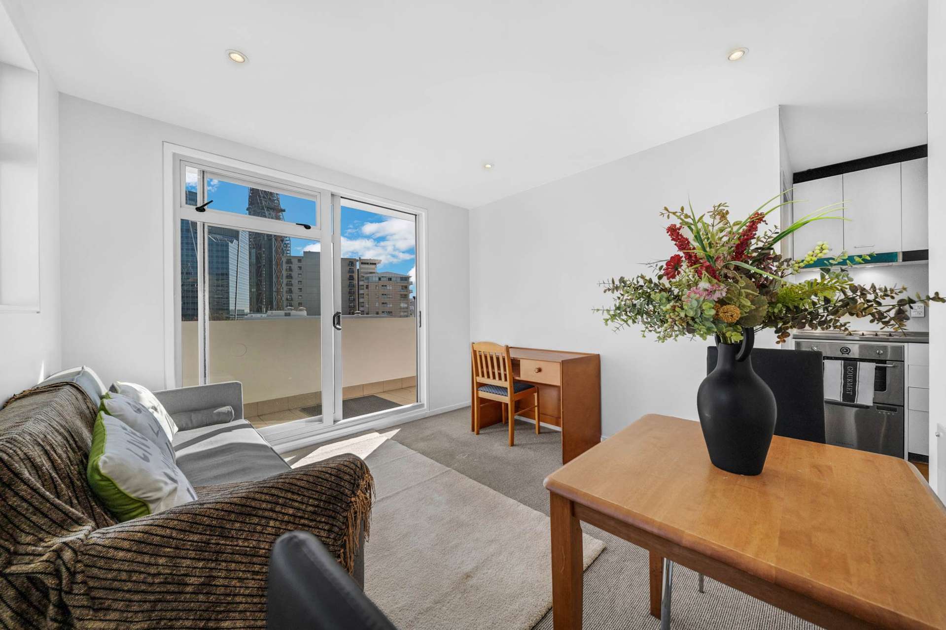 9B/32 Eden Crescent City Centre_0