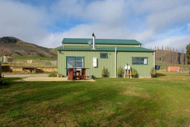 170 Ruffell Road Westland Surrounds_14