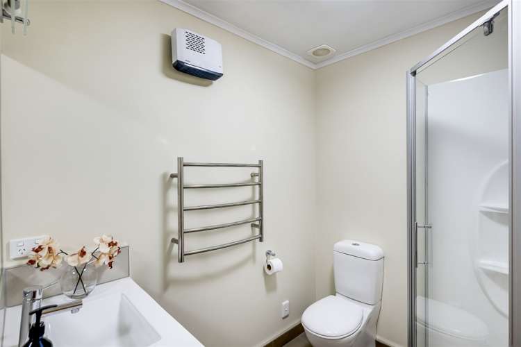 4 Holyrood Street Taradale_14