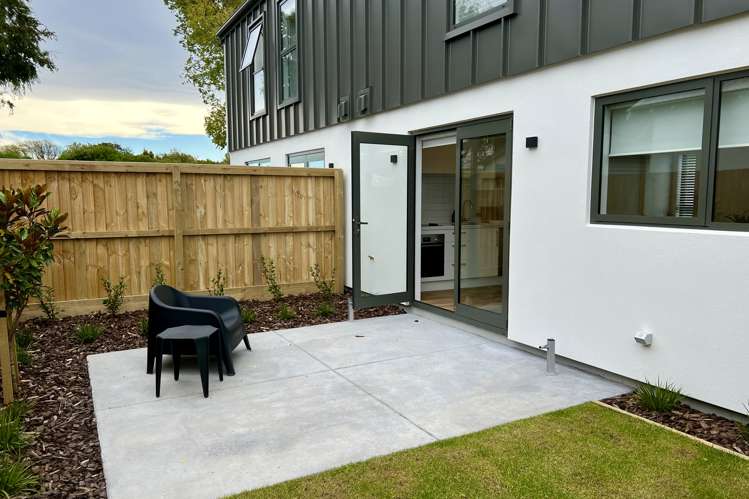 2/14 Moule Street Addington_13