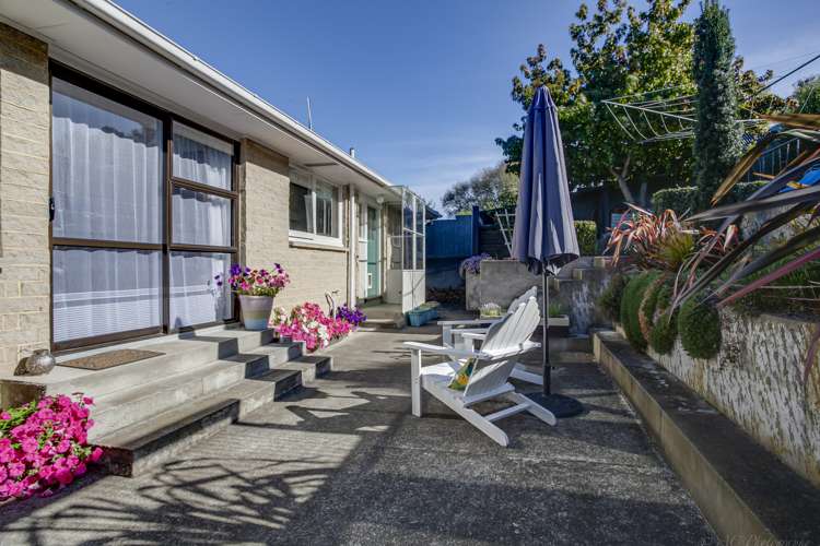 16 Clyde Carr Crescent Waimataitai_17