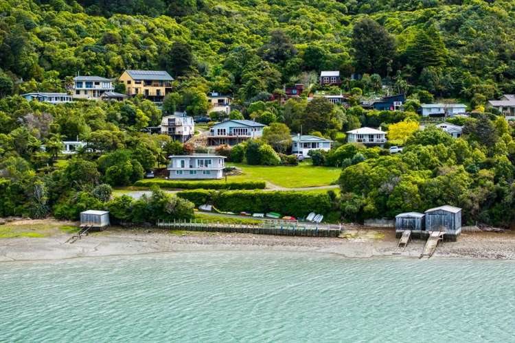 79 Moenui Bay Havelock_11