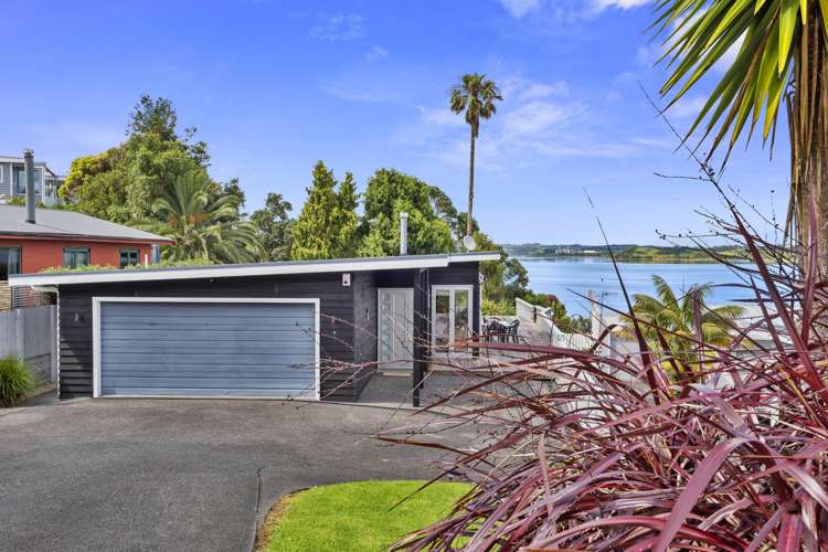 5 Munro Street Onerahi_17