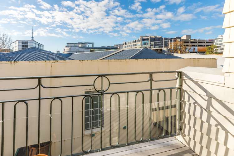 2/2 Upper Queen Street Auckland Central_8
