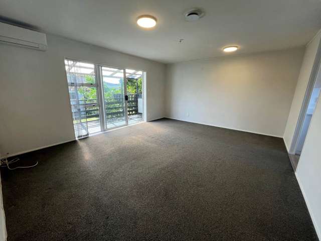2/13 Latham Avenue Pakuranga_4