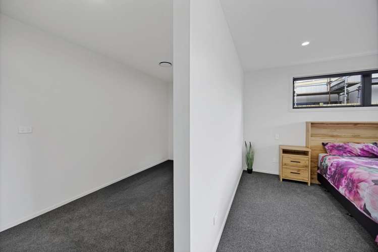 11 Othello (Lot 5) Stratford_13