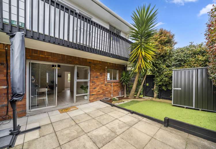 1/54 Felton Mathew Avenue Saint Johns_11